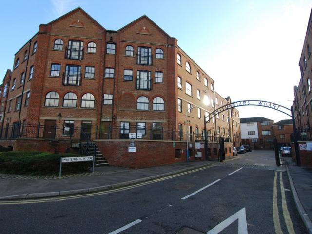 Flat for rent in Brook Street, Bourne Vale