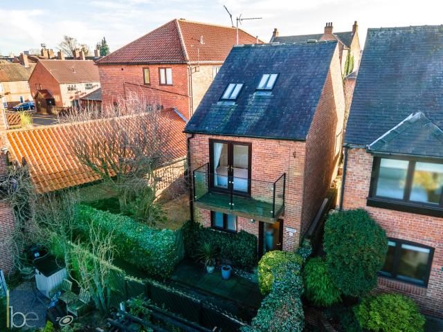 Flat for rent in Alverton, East Midlands