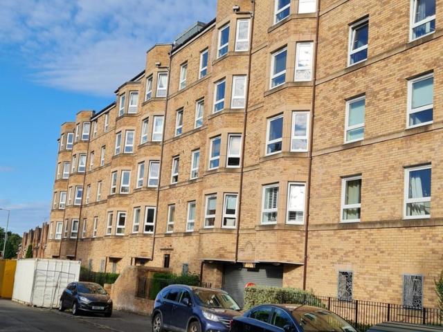 Flat for rent in Shawmoss, Glasgow
