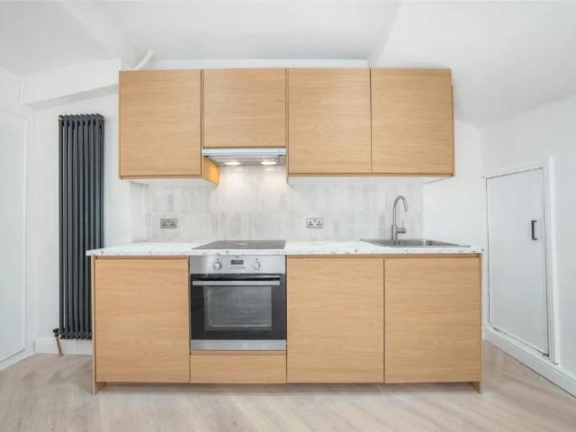 Flat for rent in Gospel Oak, Greater London