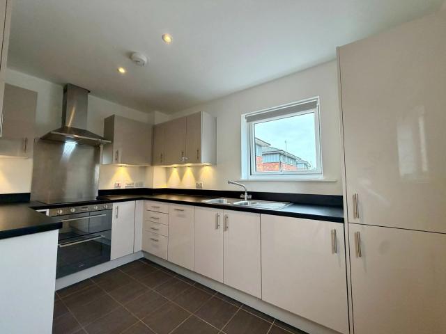 Flat for rent in Emscote, Green Close
