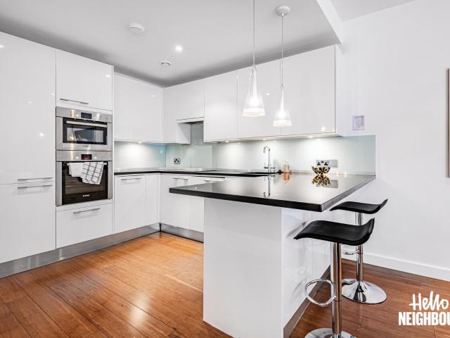 Flat for rent in North Kensington, Greater London