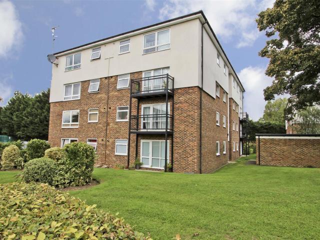 Flat for rent in Greater London