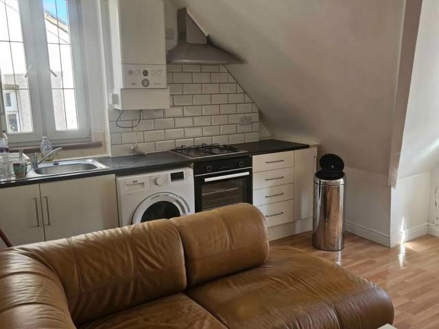 Flat for rent in London Borough of Croydon, Greater London