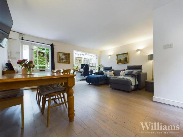 Flat for rent in Walton, Aylesbury