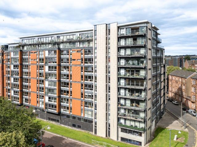Flat for rent in Calton, Scotland