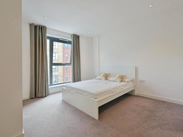 Flat for rent in Green Man Estate, Greater London