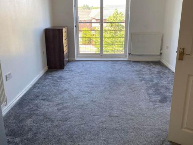 Flat for rent in Ball Hill, West Midlands