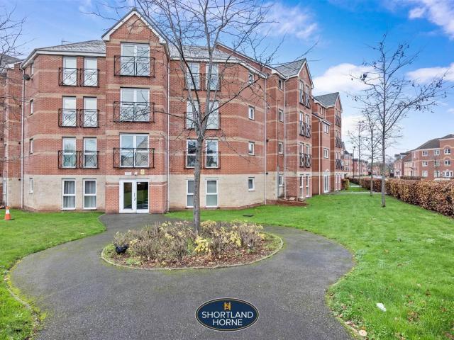 Flat for rent in Ball Hill, West Midlands