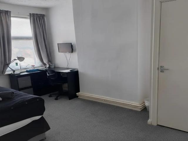 Flat for rent in Cinderhill, Haddon
