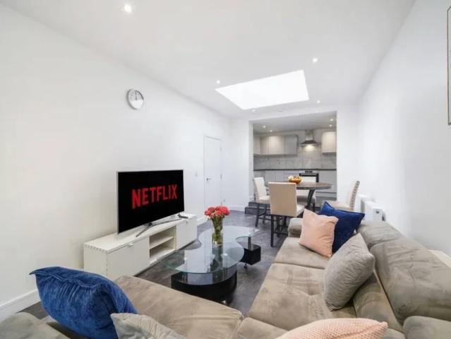 Flat for rent in London Borough of Brent, Greater London