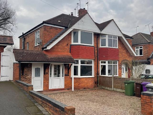 Flat for rent in Castlecroft, West Midlands