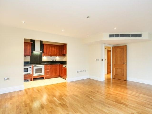 Flat for rent in Imperial Wharf, Greater London