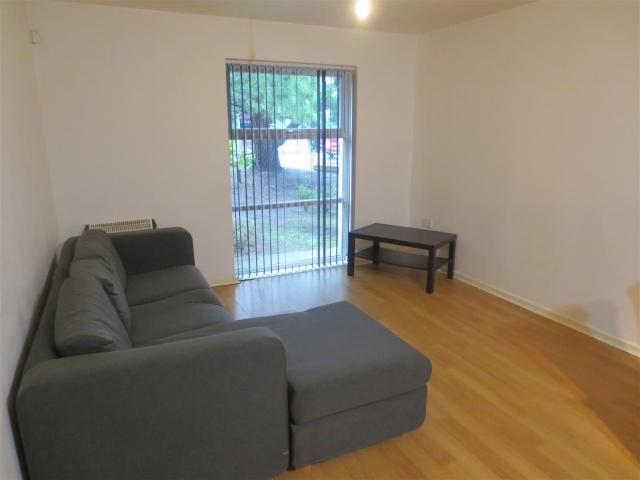 Flat for rent in Georgia, Greater Manchester