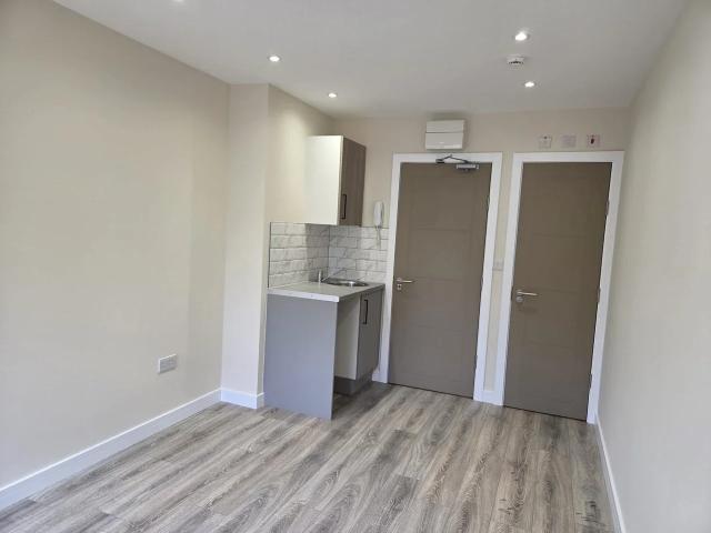 Flat for rent in Brooklands, Dartford