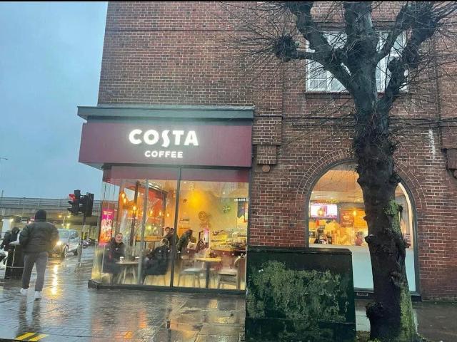 Flat for rent in Mill Hill, Greater London