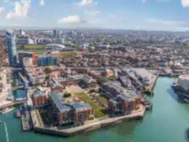 Flat for rent in Portsea, City Of Portsmouth