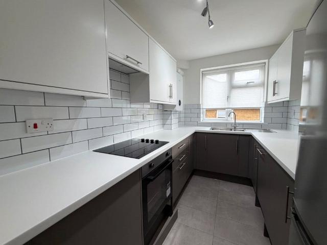 Flat for rent in London Borough of Merton, Greater London