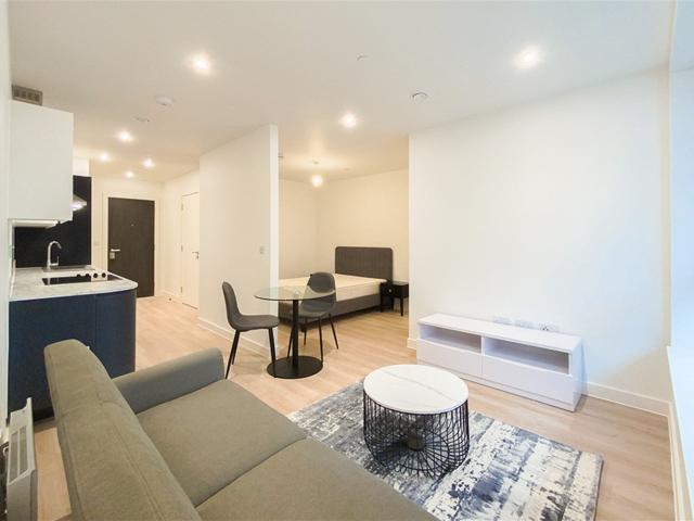 Flat for rent in Woodside, Brierley Hill