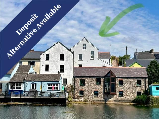 Flat for rent in Monkton, Pembroke