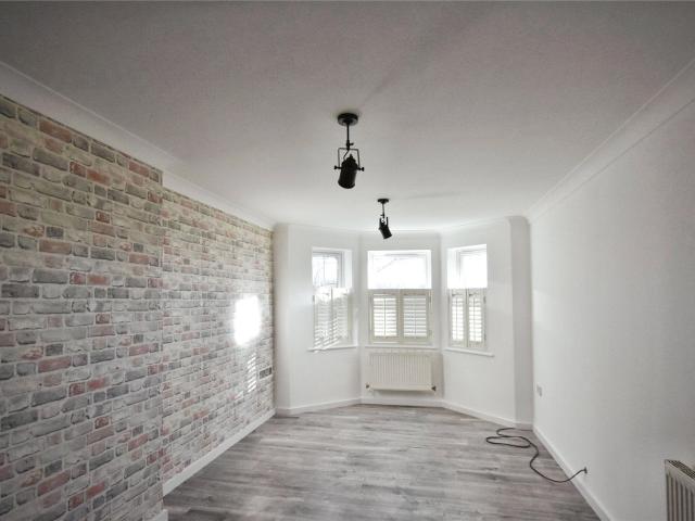 Flat for rent in Theale, West Berkshire