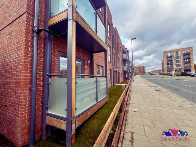 Flat for rent in Swanscombe and Greenhithe, Monks Orchard