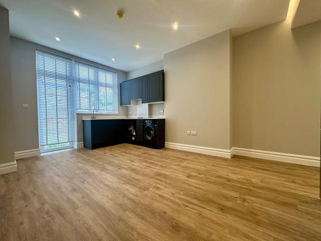 Flat for rent in Palmers Green, Greater London