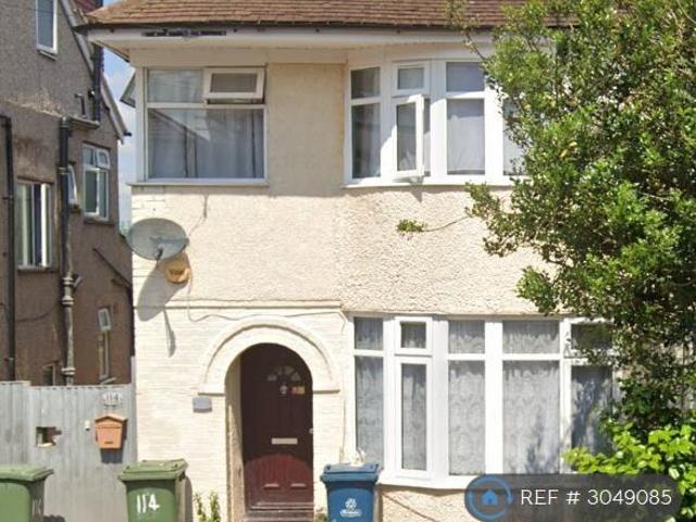 Flat for rent in London Borough of Harrow, Greater London