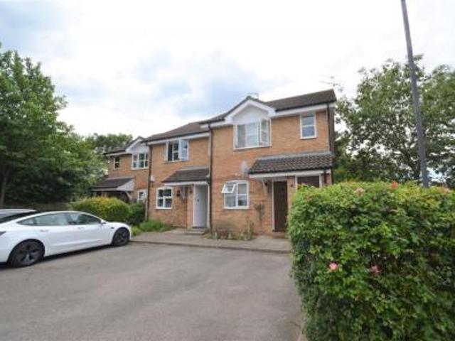 Flat for rent in London Borough of Harrow, Greater London