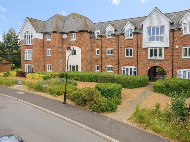 Flat for rent in Bourne Vale, Kent