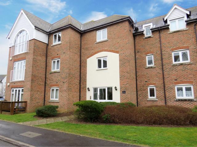Flat for rent in Bourne Vale, Kent