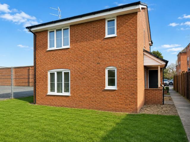 Flat for rent in Fazeley, Boley Park