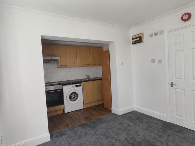 Flat for rent in New Southgate, Greater London