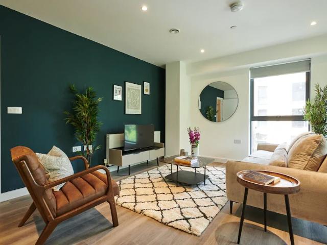 Flat for rent in Holloway Hill, Fole