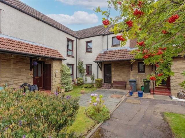 Flat for rent in Corstorphine, Scotland