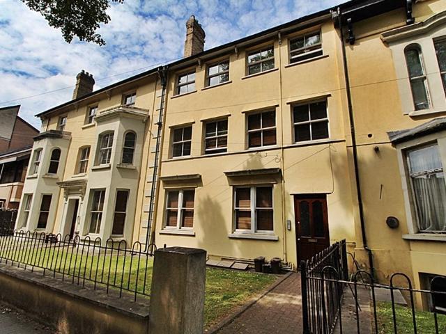 Flat for rent in Whitchurch, Cardiff