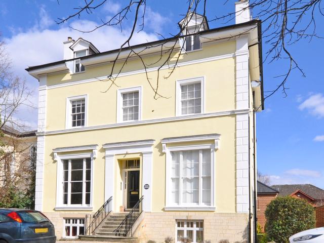 Flat for rent in Golden Valley, Gloucestershire