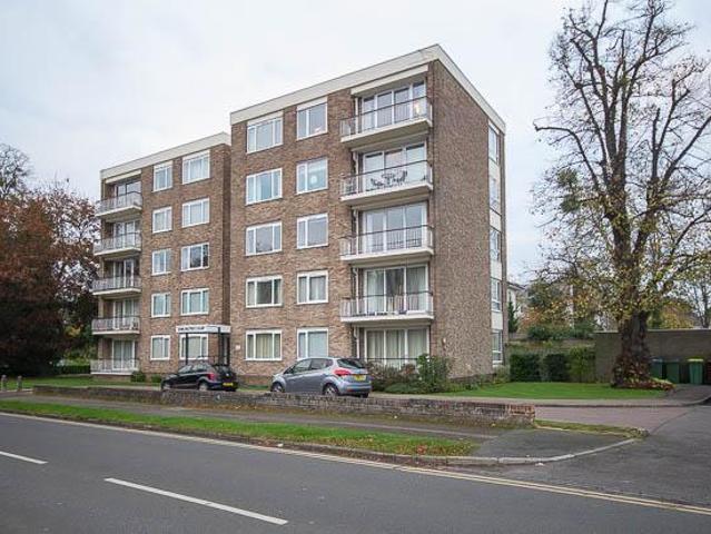 Flat for rent in Golden Valley, Gloucestershire
