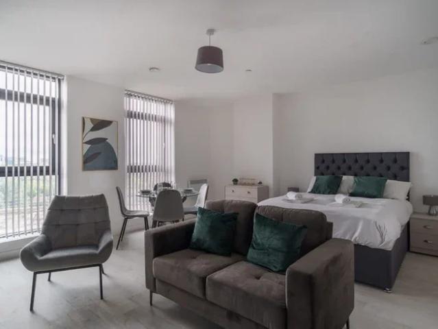Flat for rent in Salford Quays, Salford
