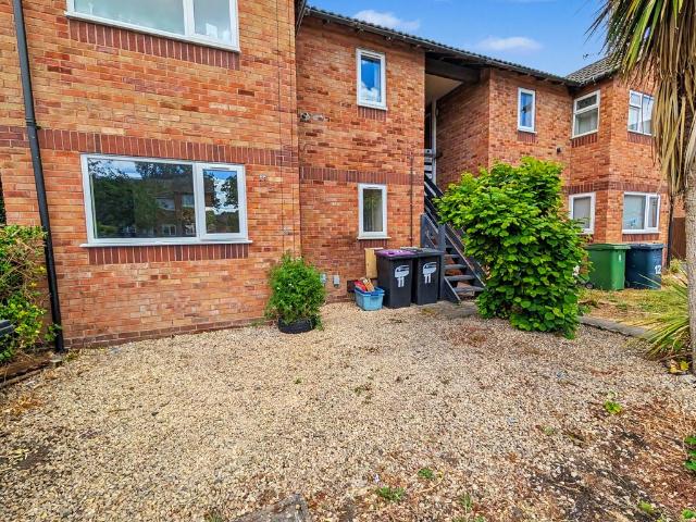Flat for rent in Gains Park, Frankwell