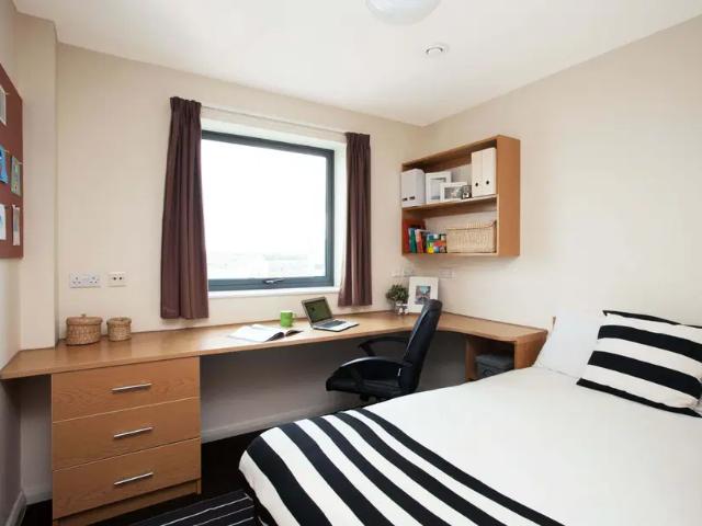 Flat for rent in Elmfield, Leicestershire