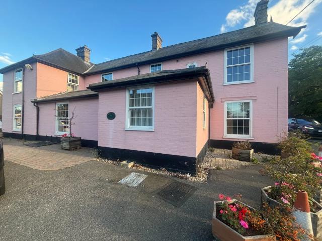 Flat for rent in Chelmondiston, Suffolk
