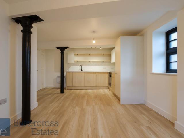 Flat for rent in Alverton, East Midlands