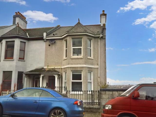 Flat for rent in Weston Mill, Mount Wise