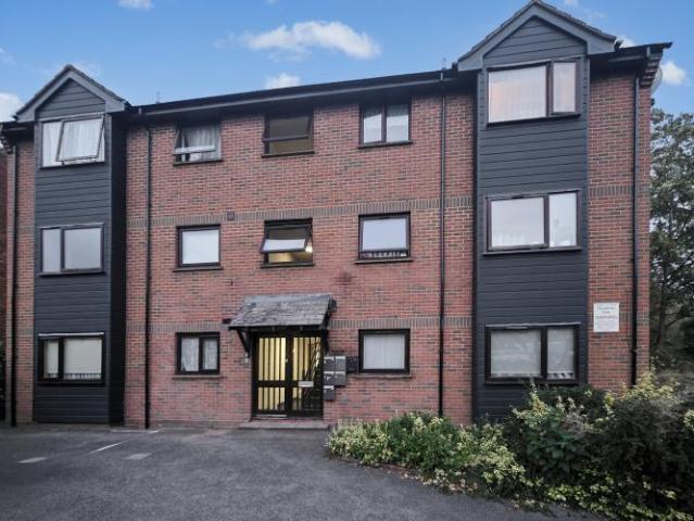 Flat for rent in Chalvey, Slough