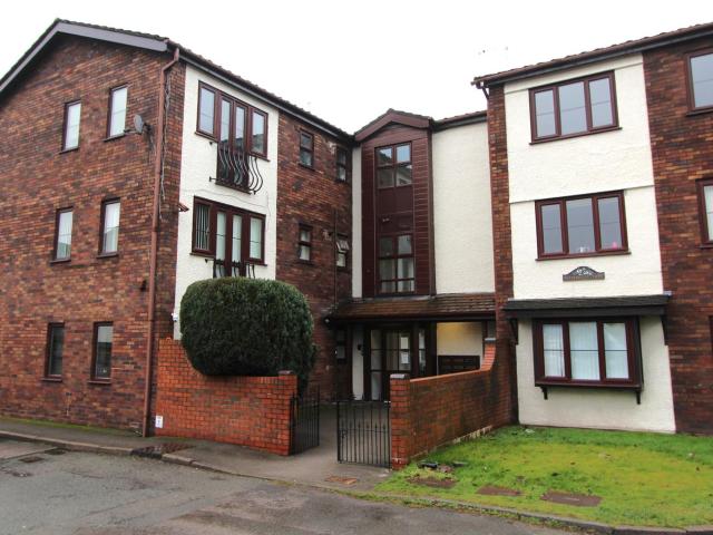 Flat for rent in Warrington