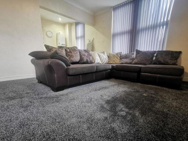 Flat for rent in Moor End, Leeds