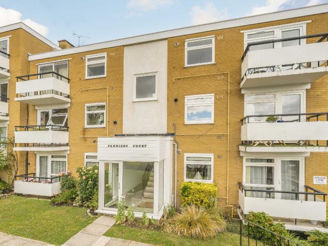 Flat for rent in London Borough of Merton, Greater London