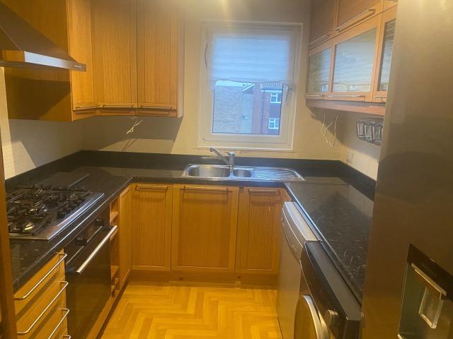 Flat for rent in Greenfields, Reigate and Banstead