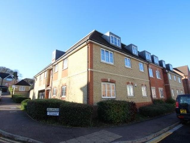 Flat for rent in Bushey